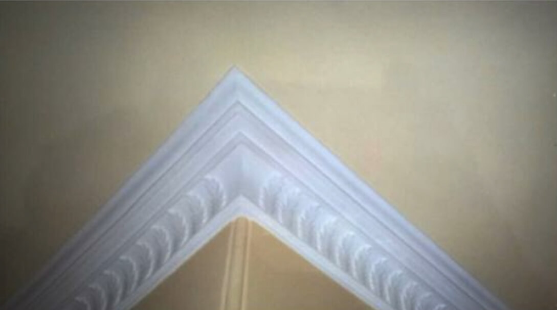 Plaster cornice designed and crafted by me, run in situ with acanthus leaf enrichment